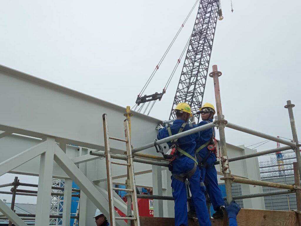 Structure for Vertical Lift Fabric Door